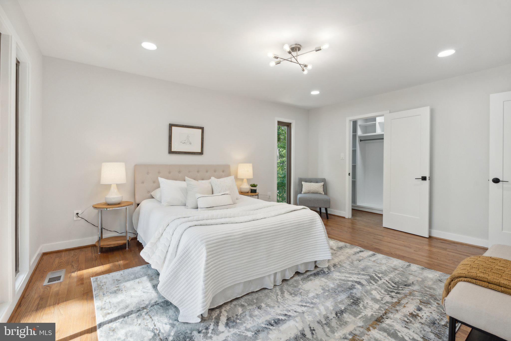 WOLF TRAP WOODS - Residential