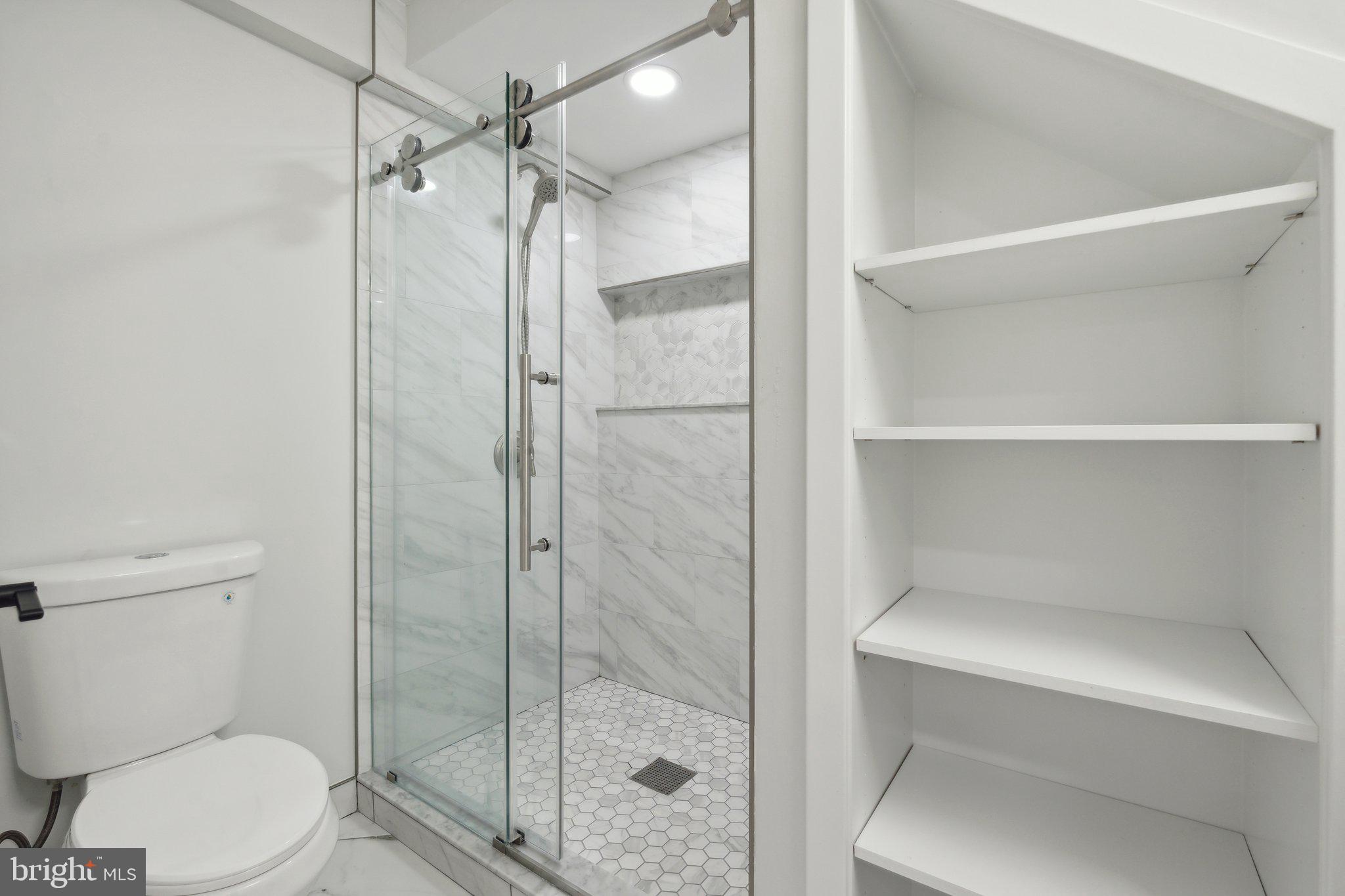 WOLF TRAP WOODS - Residential