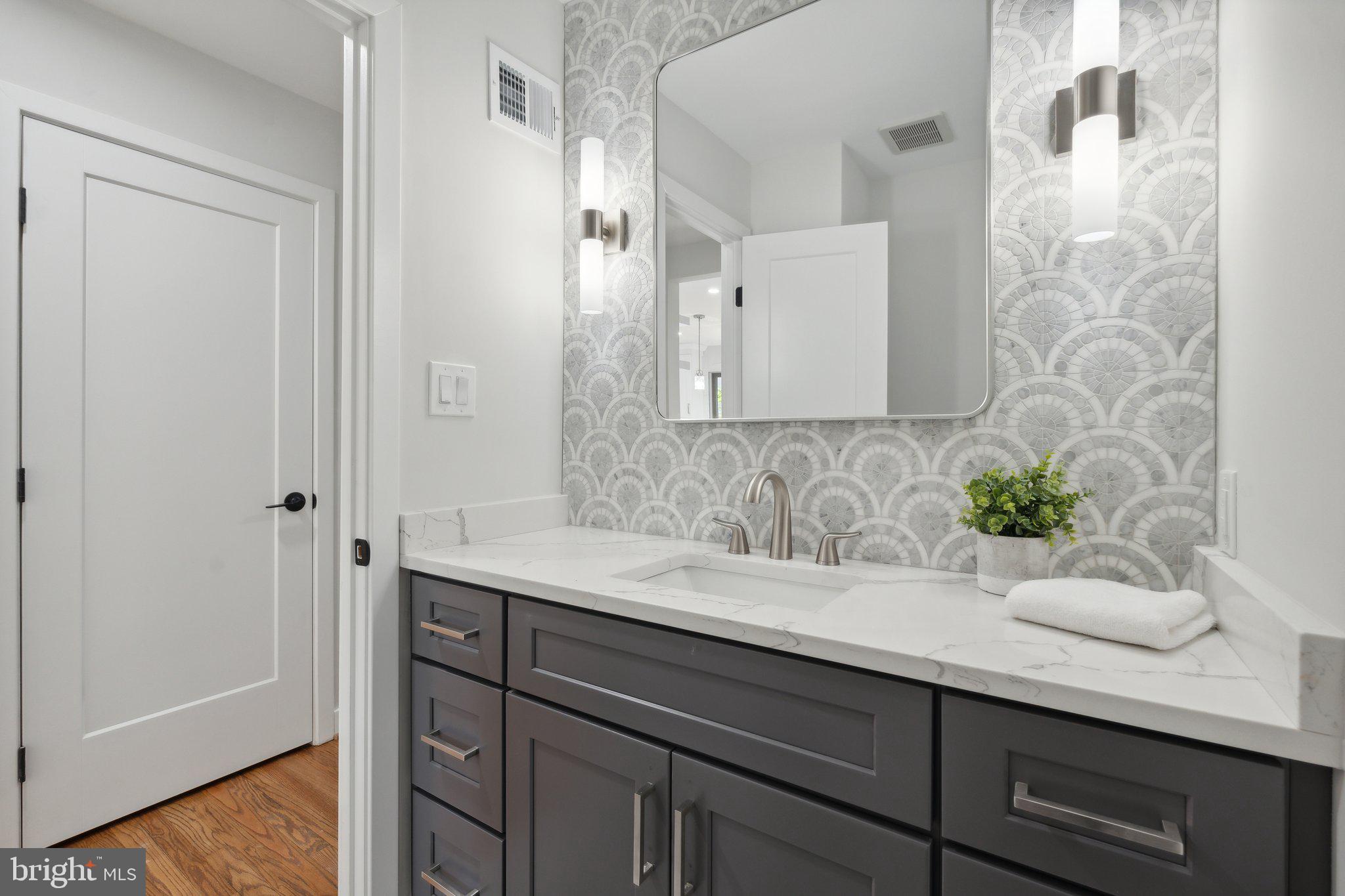 WOLF TRAP WOODS - Residential