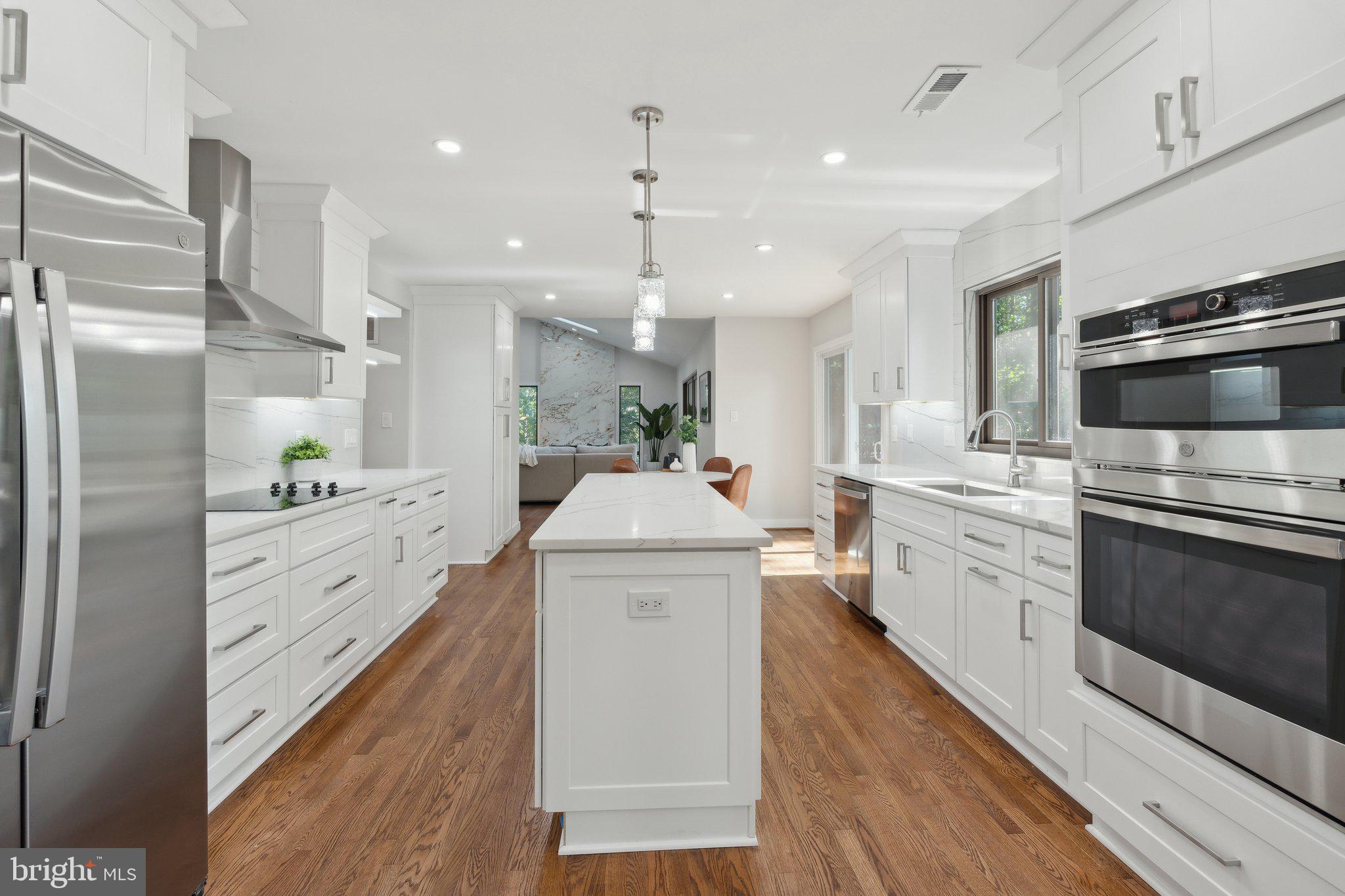 WOLF TRAP WOODS - Residential