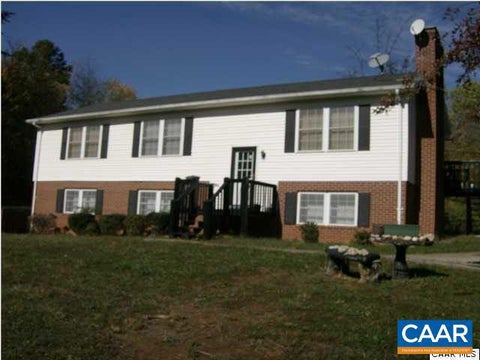 Homes For Rent - 975 Greenmurray Hl Hl<br/> CHARLOTTESVILLE, VA 22901
