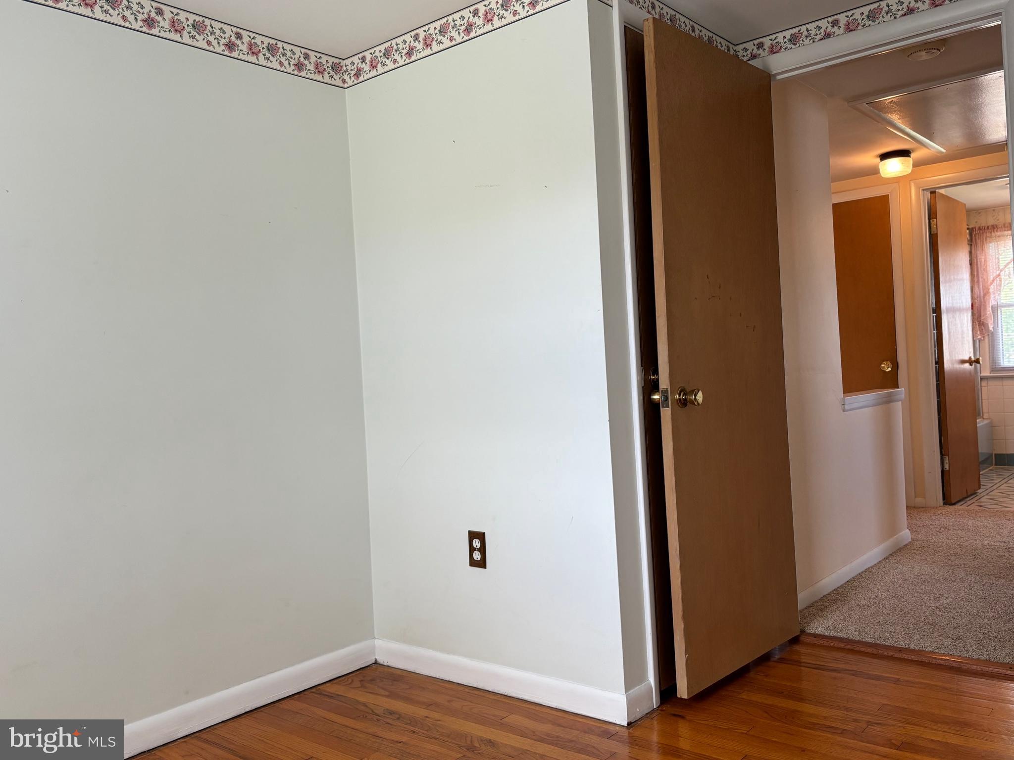 MANOR RIDGE - Residential