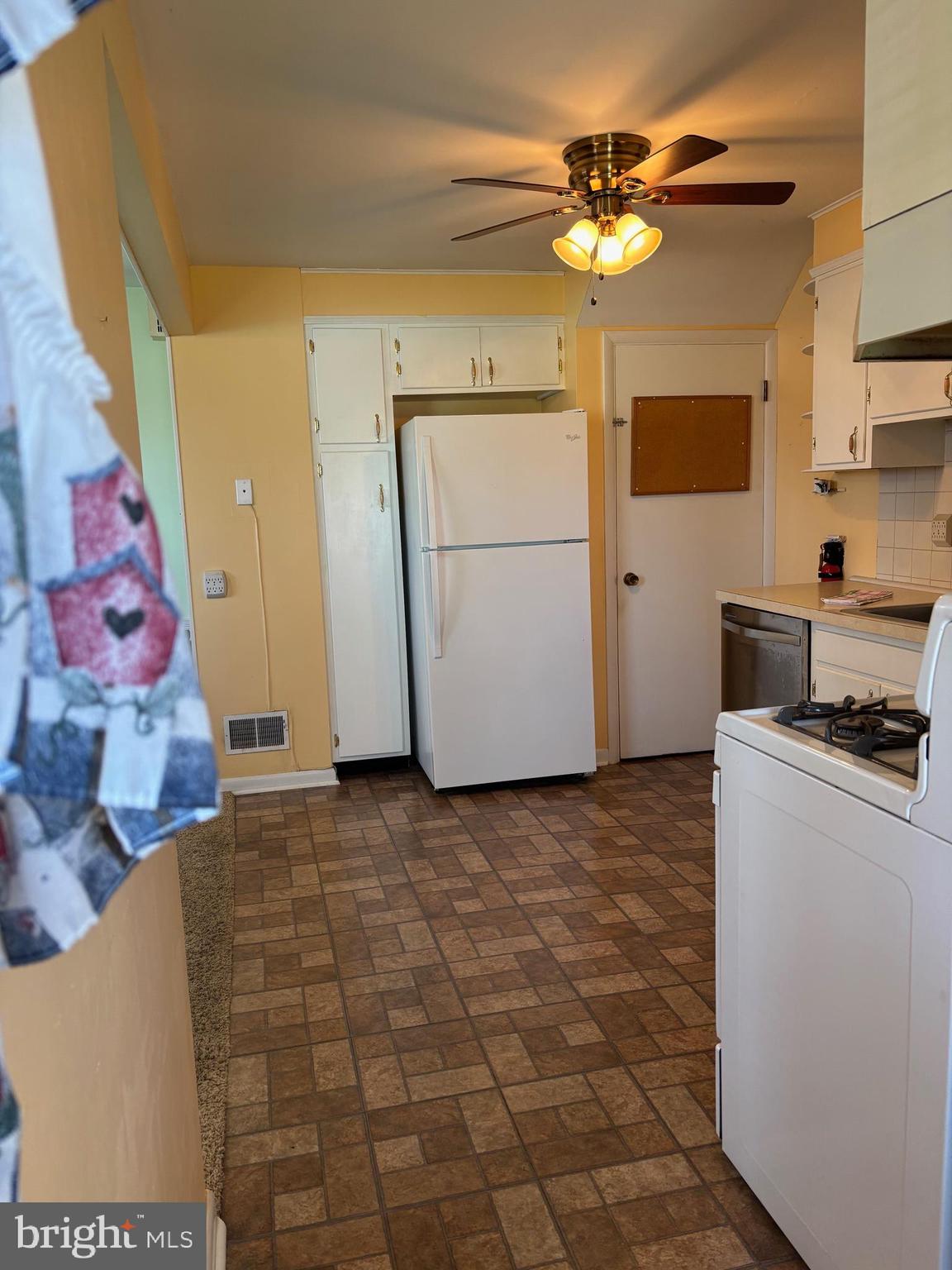 MANOR RIDGE - Residential