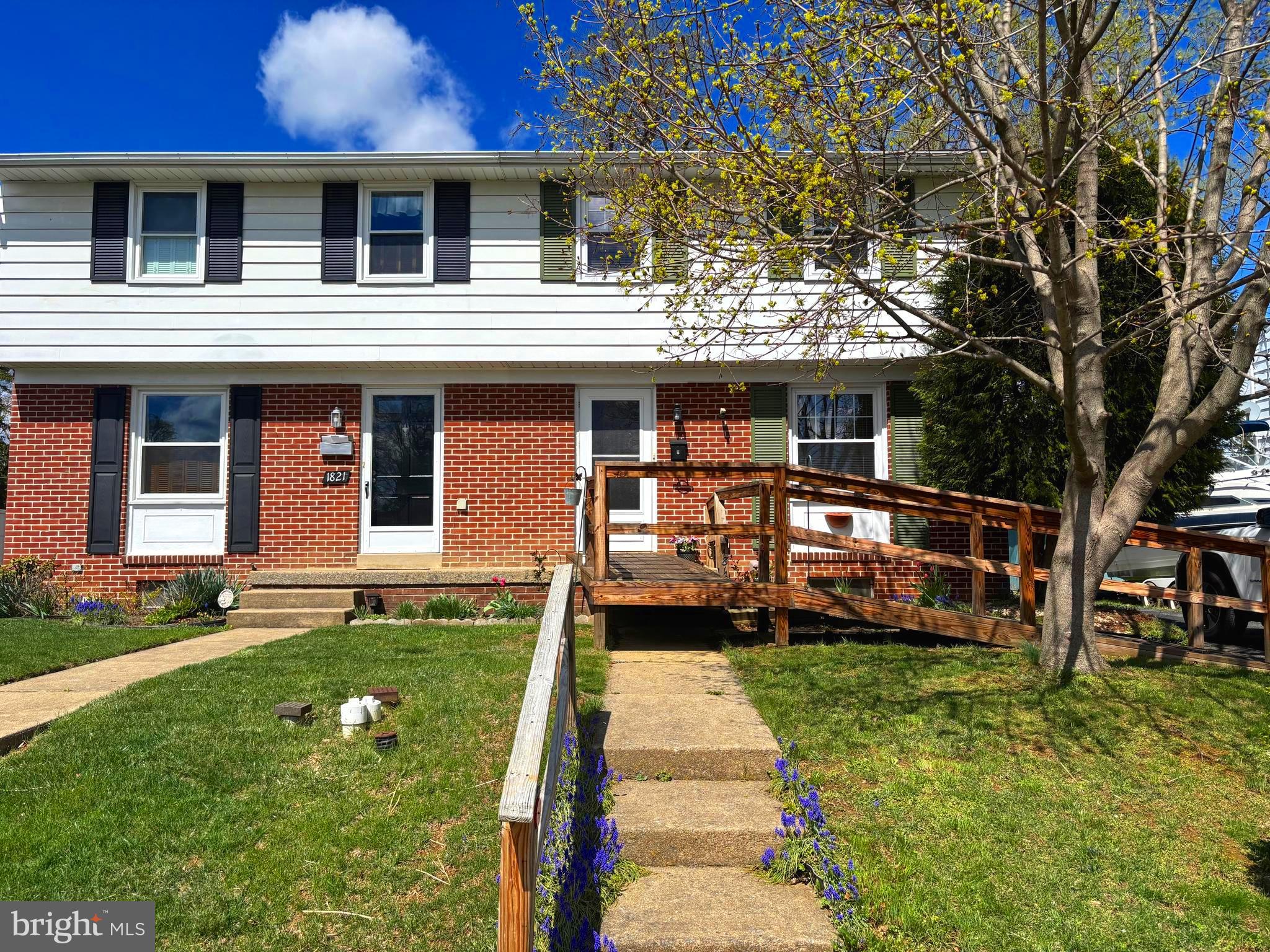 MANOR RIDGE - Residential