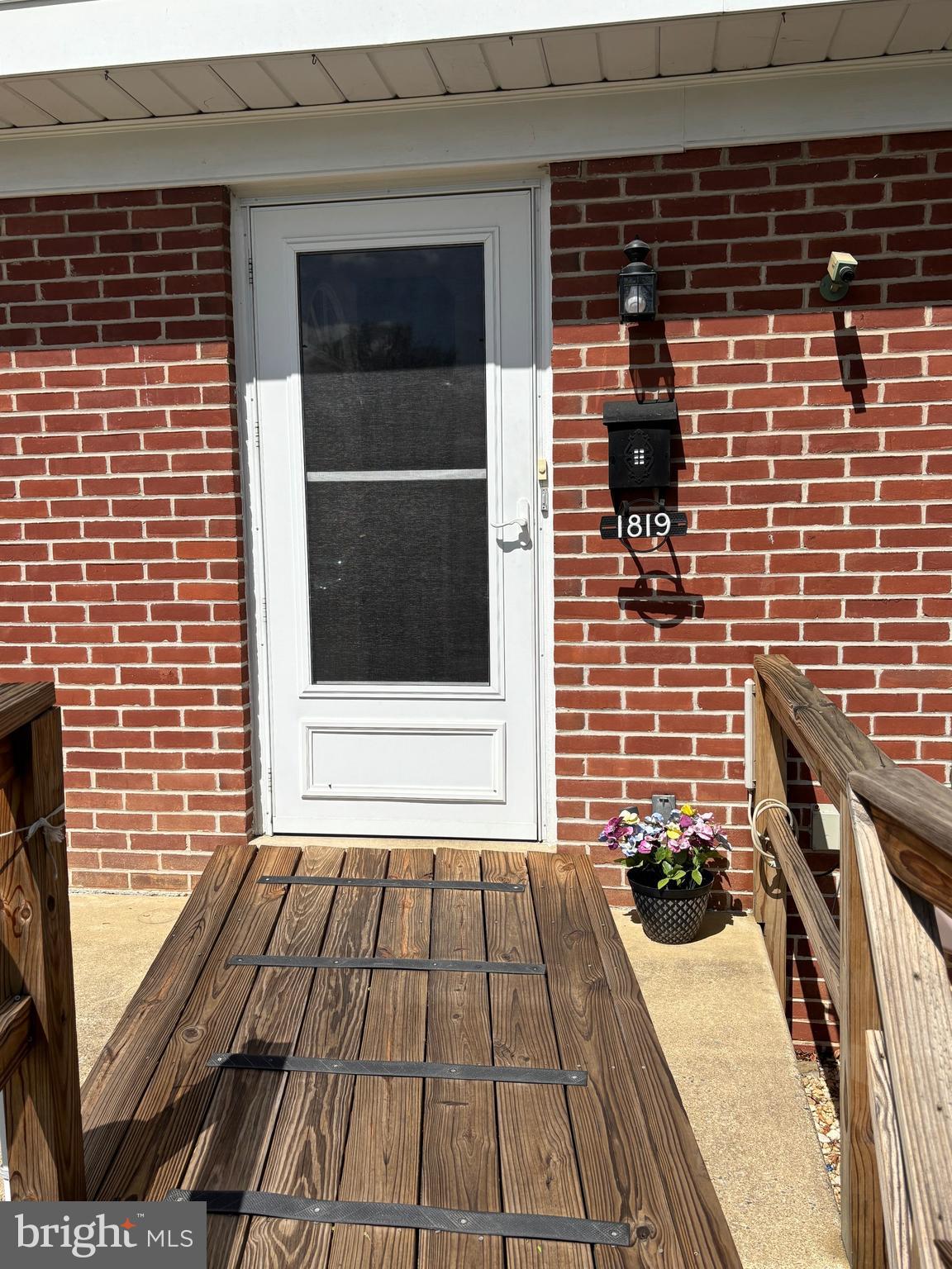 MANOR RIDGE - Residential