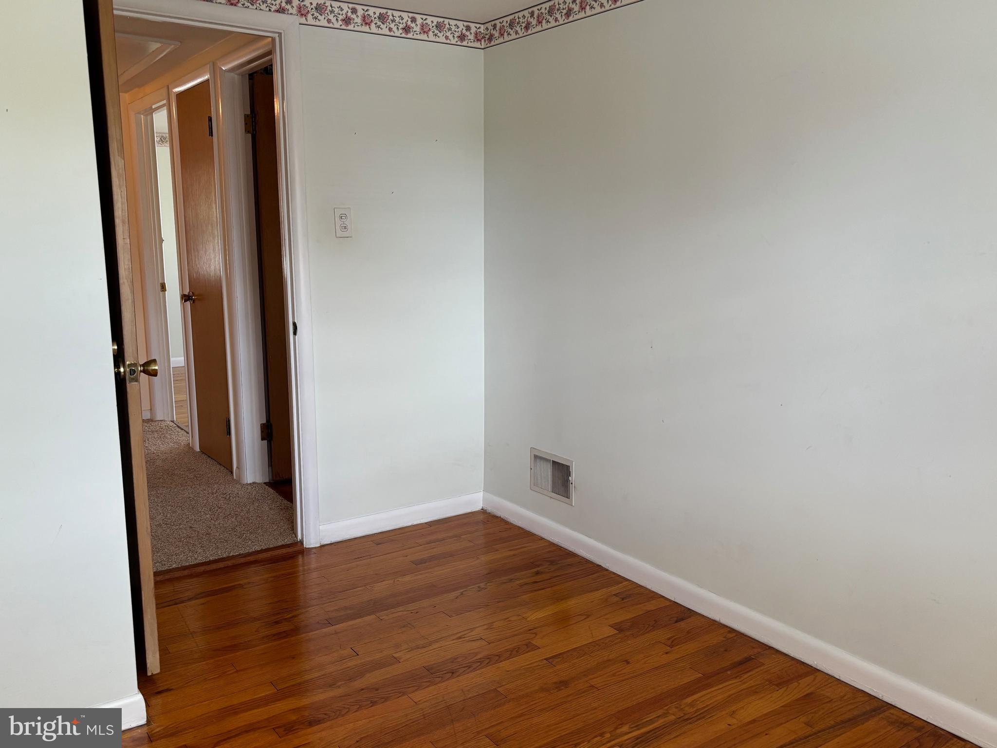 MANOR RIDGE - Residential