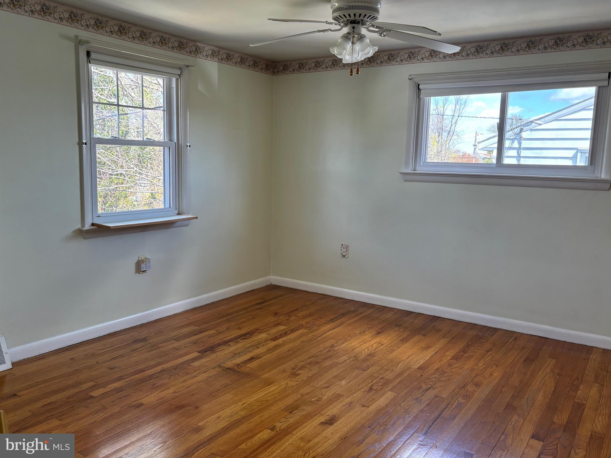 MANOR RIDGE - Residential