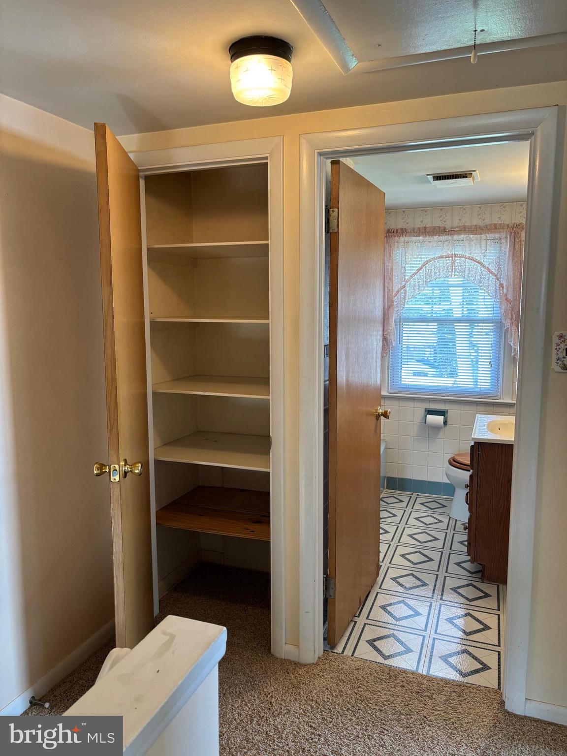 MANOR RIDGE - Residential