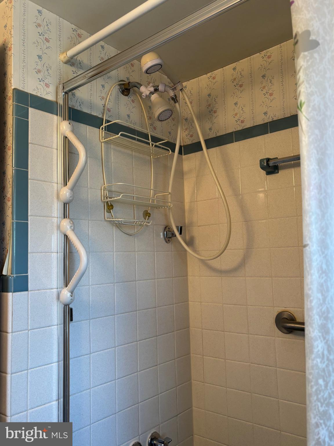 MANOR RIDGE - Residential