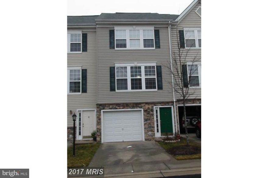 PLEASE REMOVE SHOES. NEW PAINTS. Bright, 3 level TH with 1 Car Garage. EXCELLENT Location. Great neighborhood. Must see community in PARKSIDE AT DULLES subdivision. Upgraded Newer Hardwood floors. Conveniently located, Close to 606, Dulles Airport, Rt 28, Toll Road, Herndon, Wegmans Shopping. 3 Full baths. 3 Bedrooms. 2 Bedrooms on upper level and 3rd in lower/ main level. MUST SEE!!