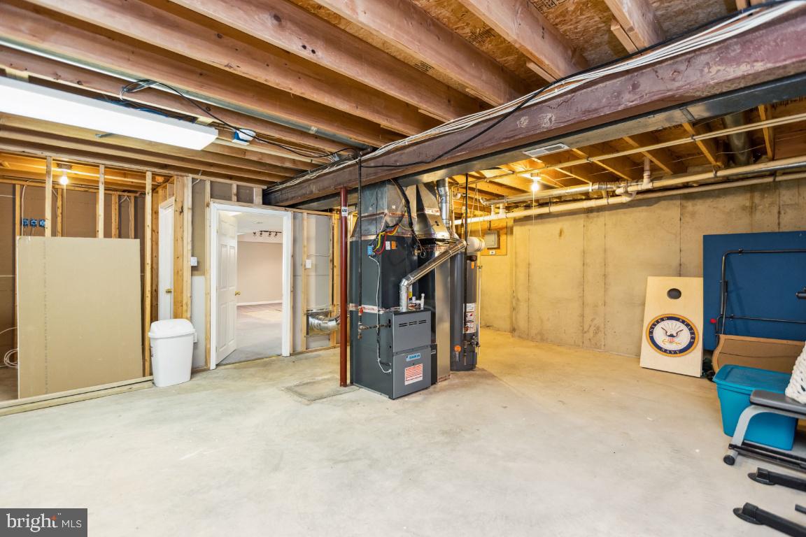 RIVER CREST - Residential