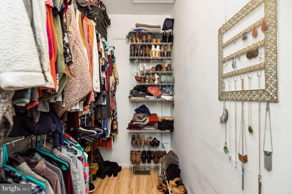 RIVER CREST - Residential