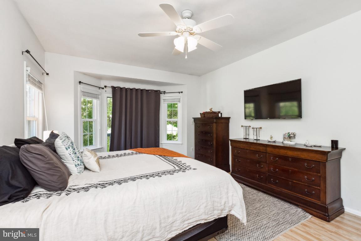 RIVER CREST - Residential