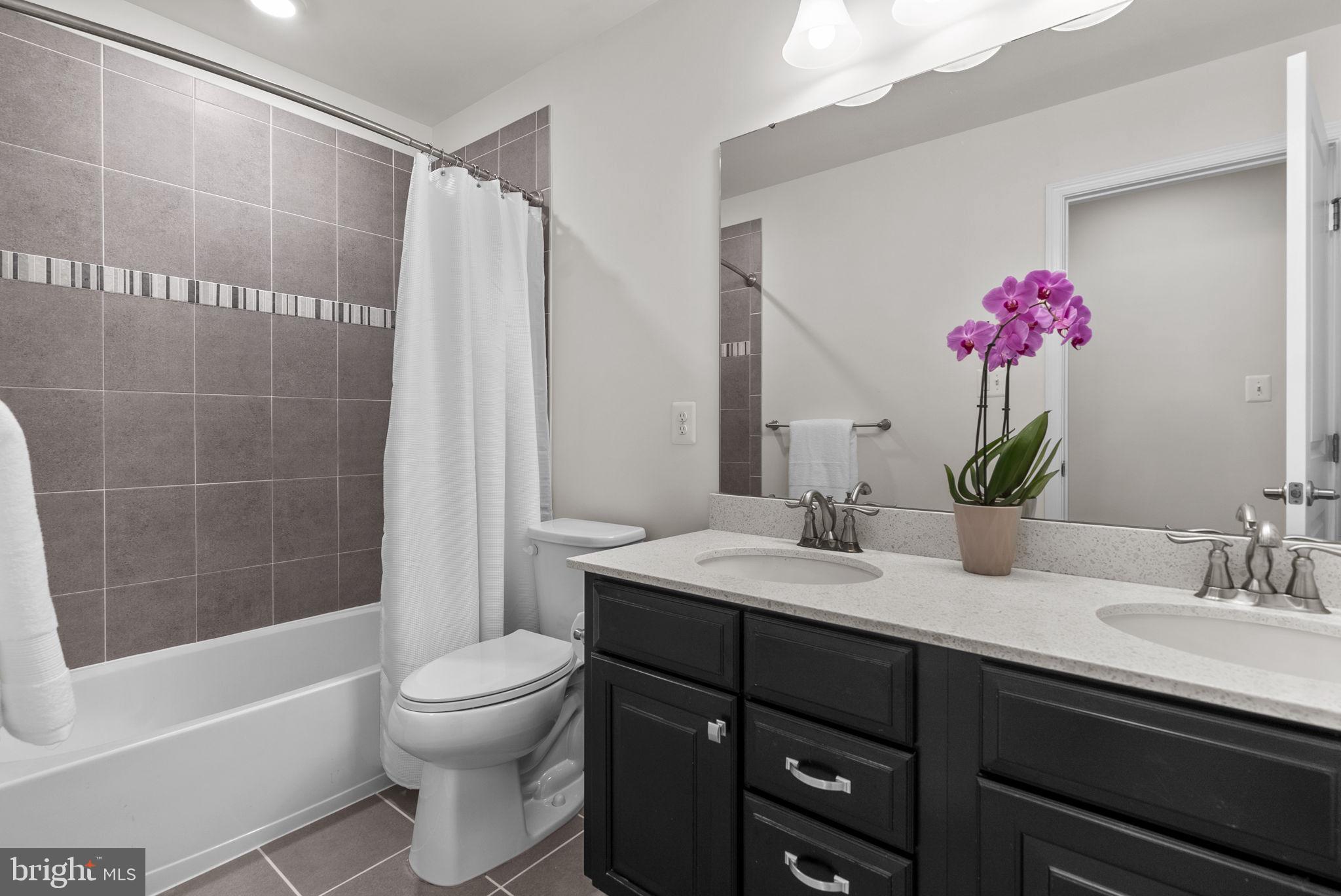MIDDLETOWN GLEN - Residential