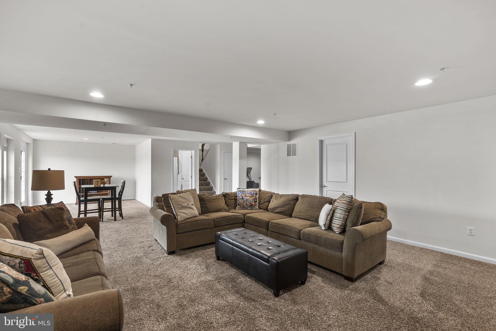 MIDDLETOWN GLEN - Residential