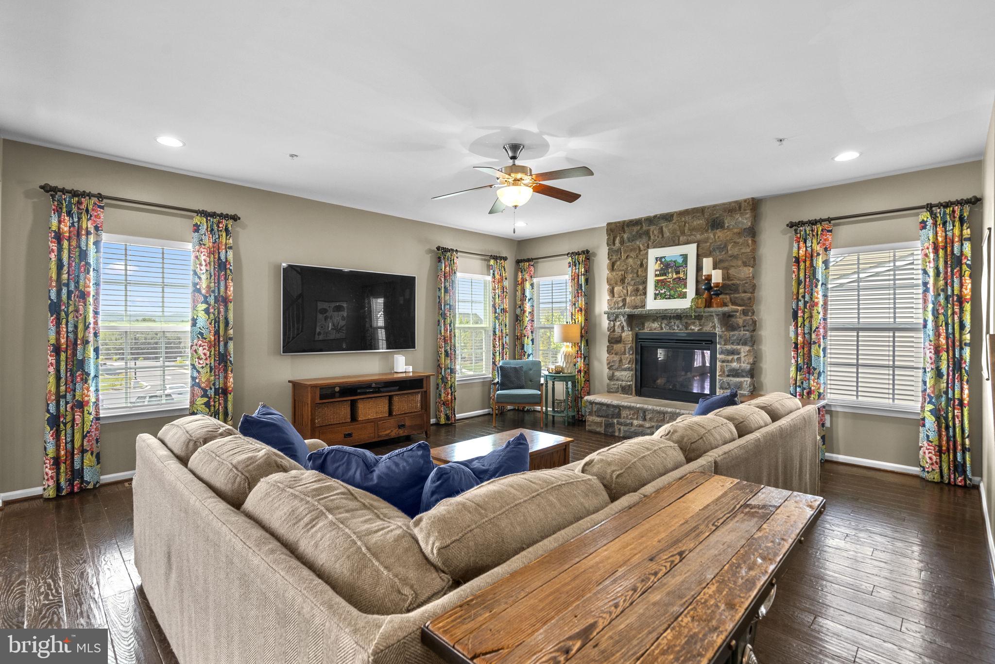 MIDDLETOWN GLEN - Residential