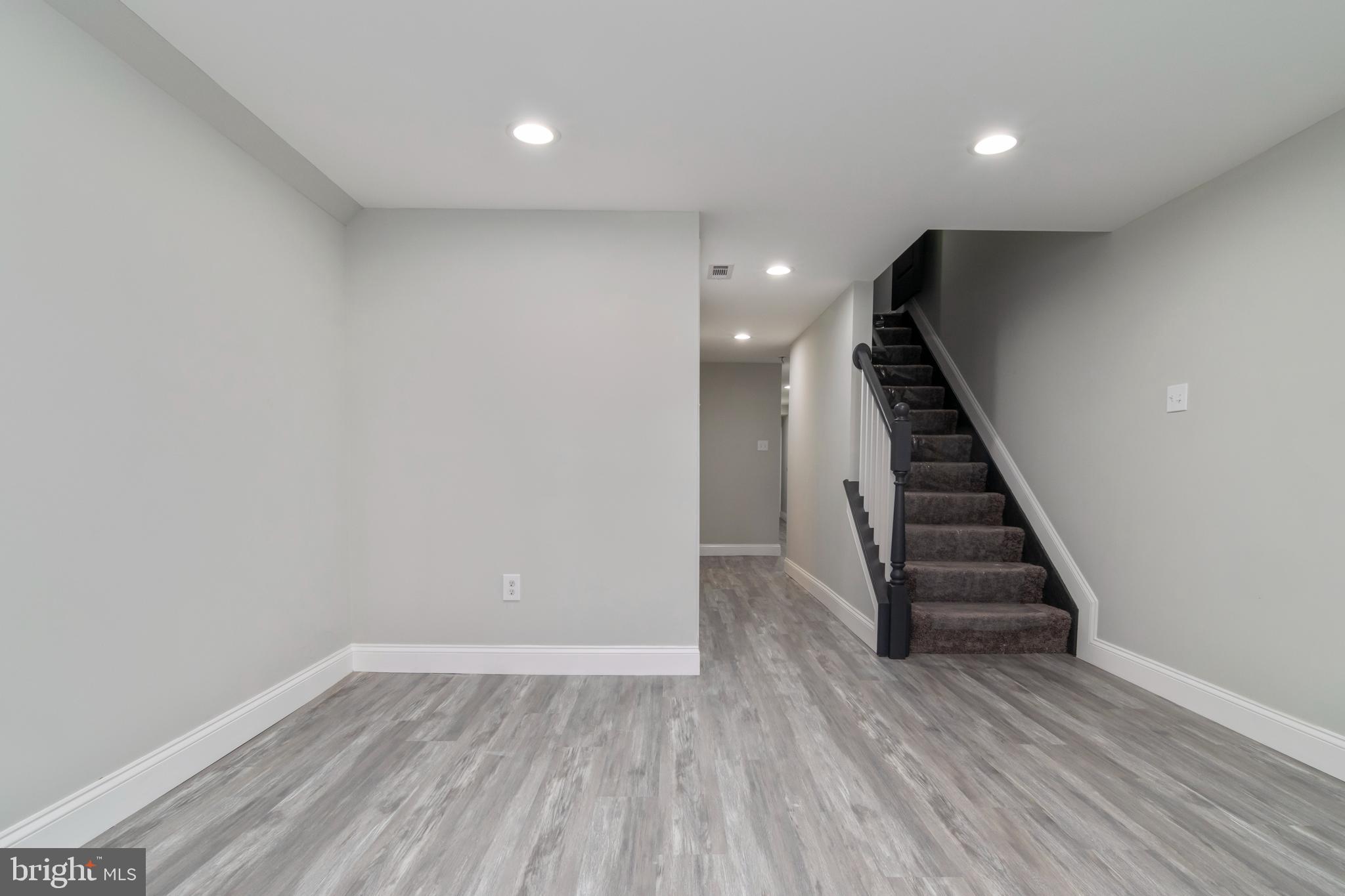 BROADWAY EAST - Residential