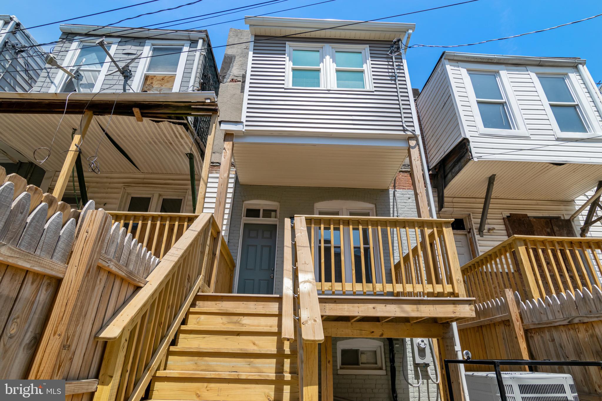 BROADWAY EAST - Residential