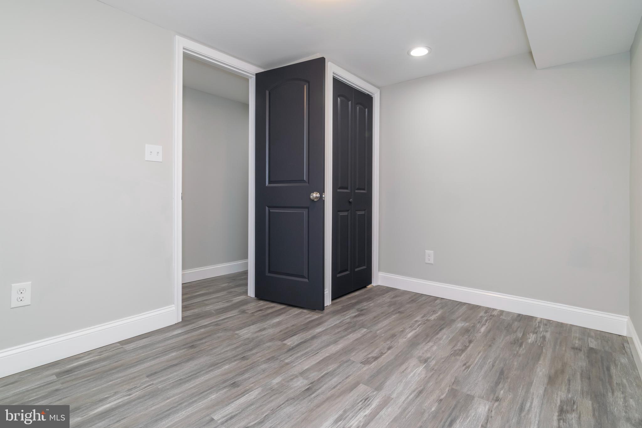 BROADWAY EAST - Residential