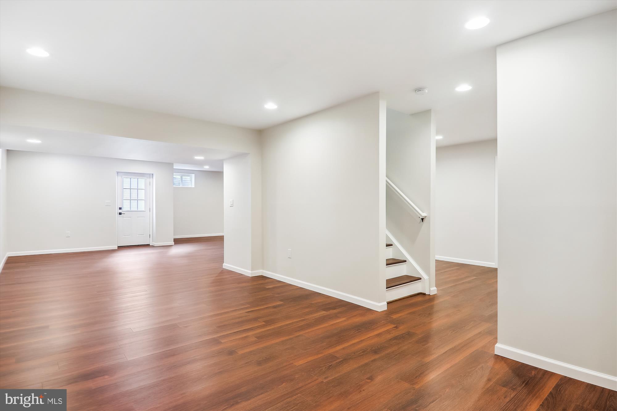 DARNESTOWN OUTSIDE - Residential