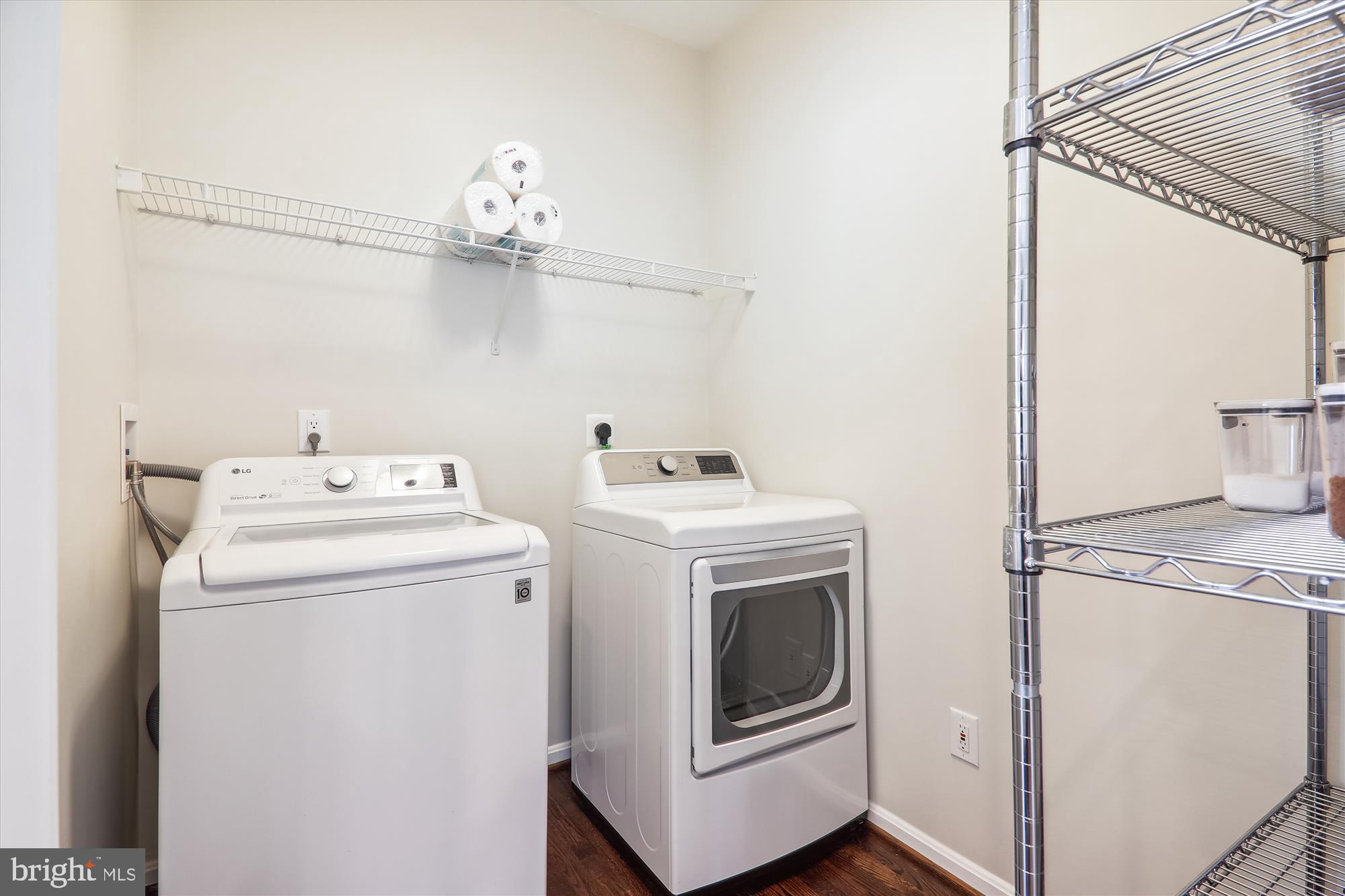 DARNESTOWN OUTSIDE - Residential