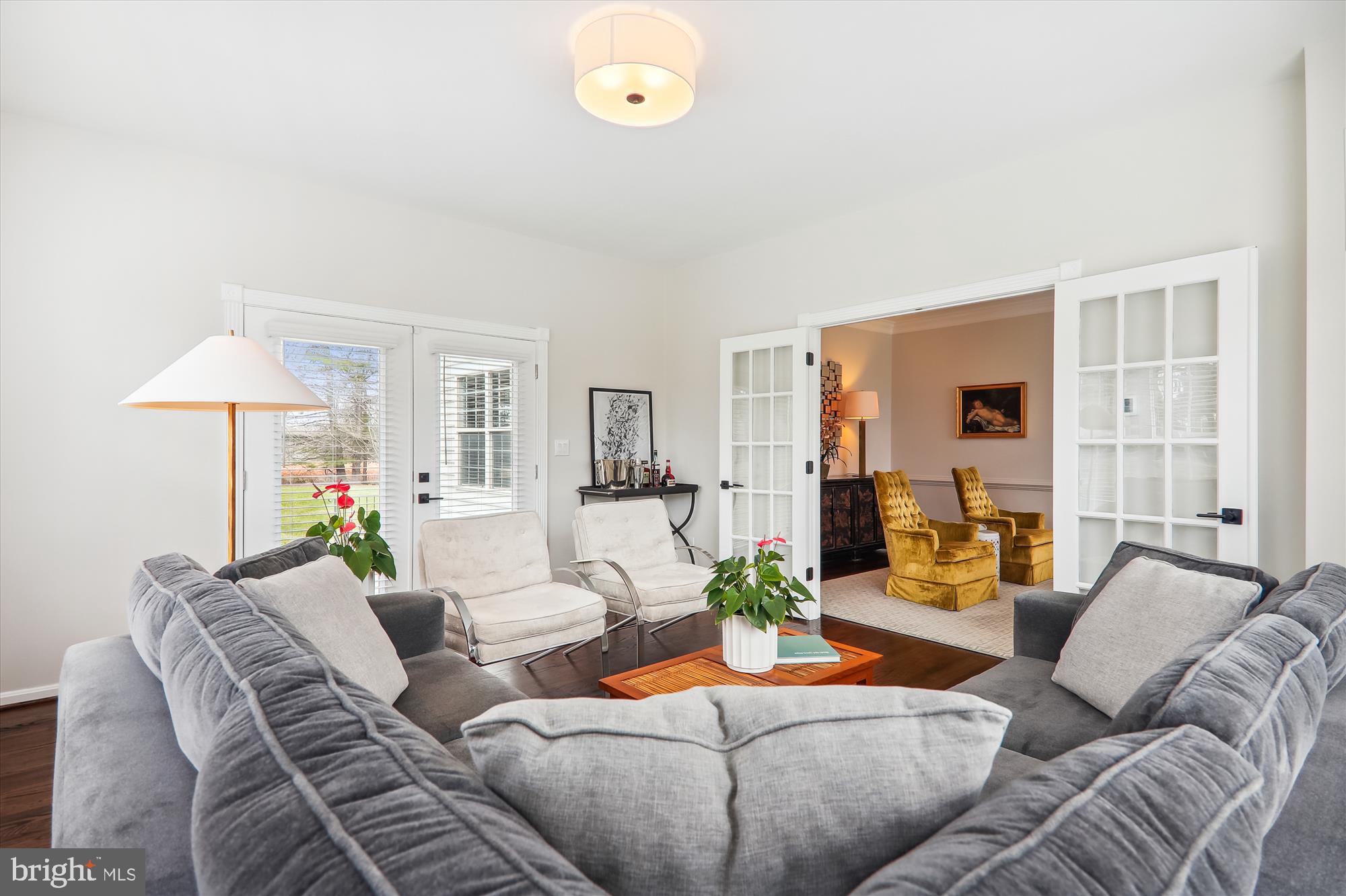 DARNESTOWN OUTSIDE - Residential