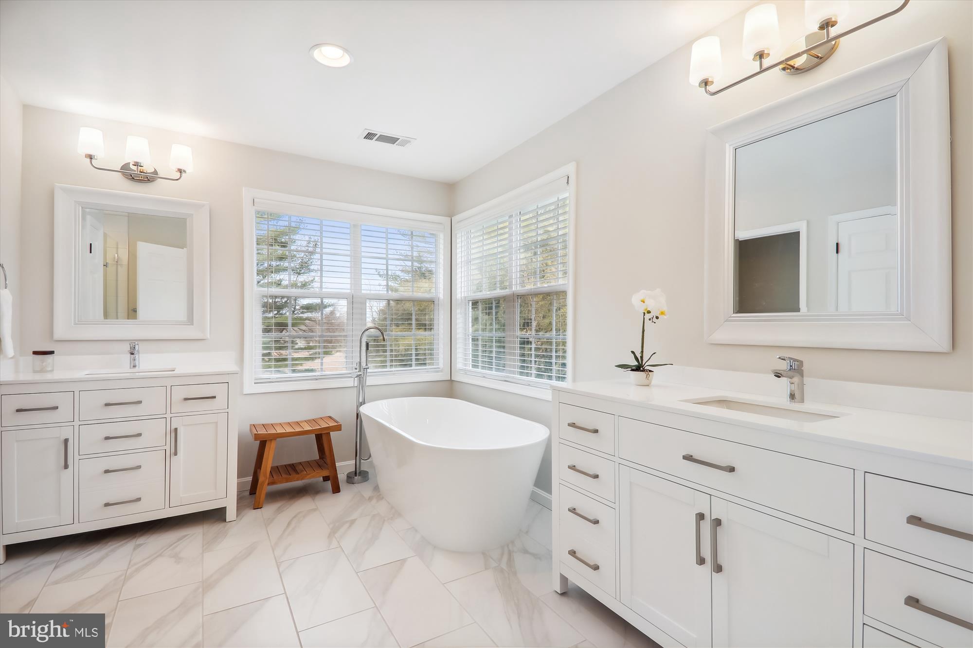 DARNESTOWN OUTSIDE - Residential