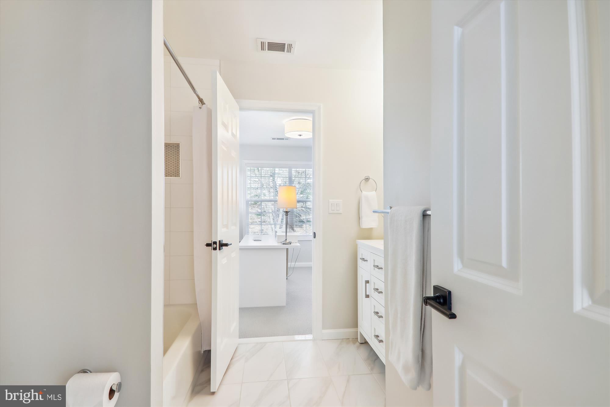 DARNESTOWN OUTSIDE - Residential