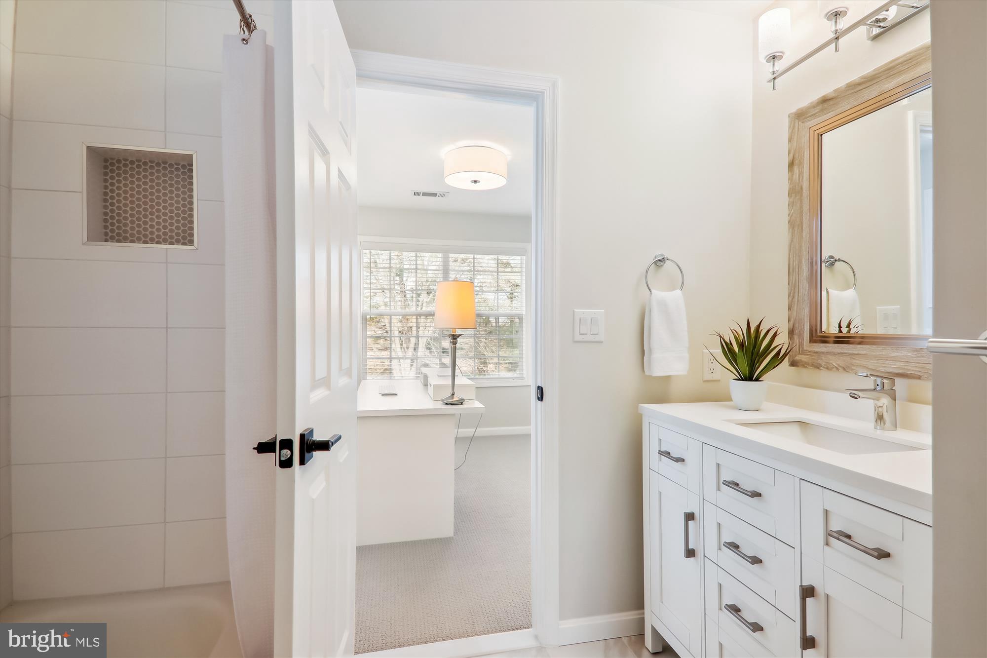 DARNESTOWN OUTSIDE - Residential