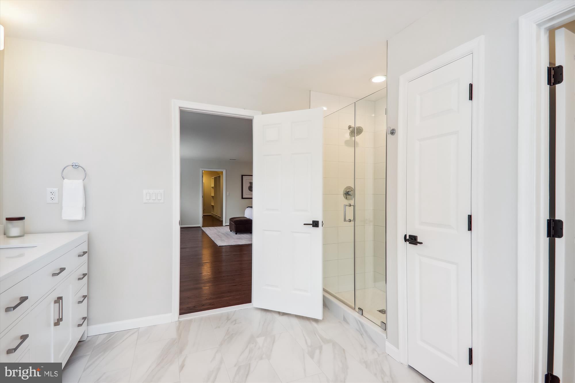 DARNESTOWN OUTSIDE - Residential