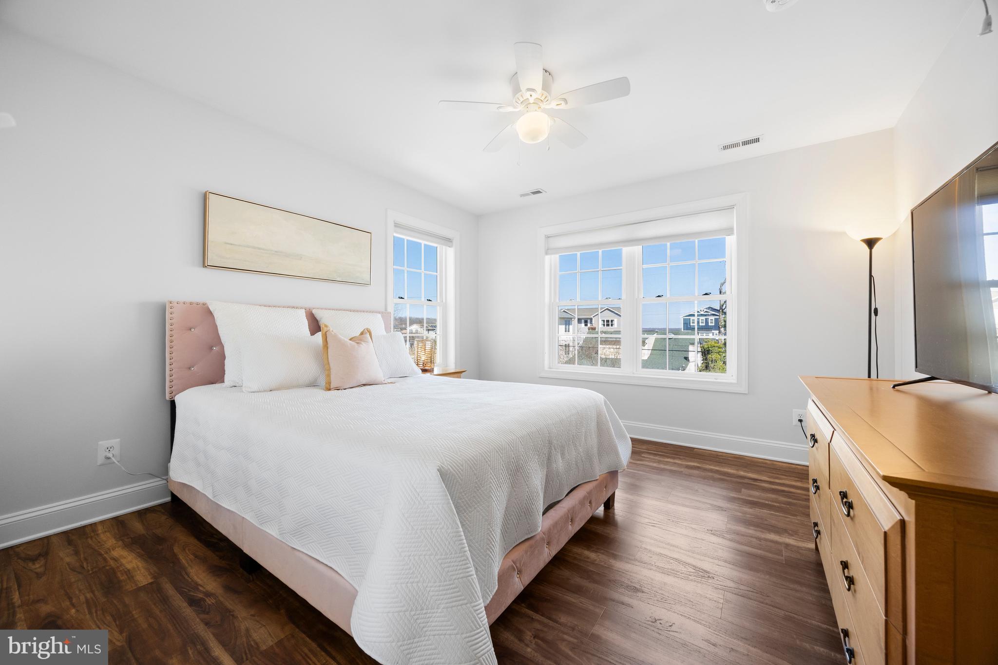 SELBY ON THE BAY - Residential