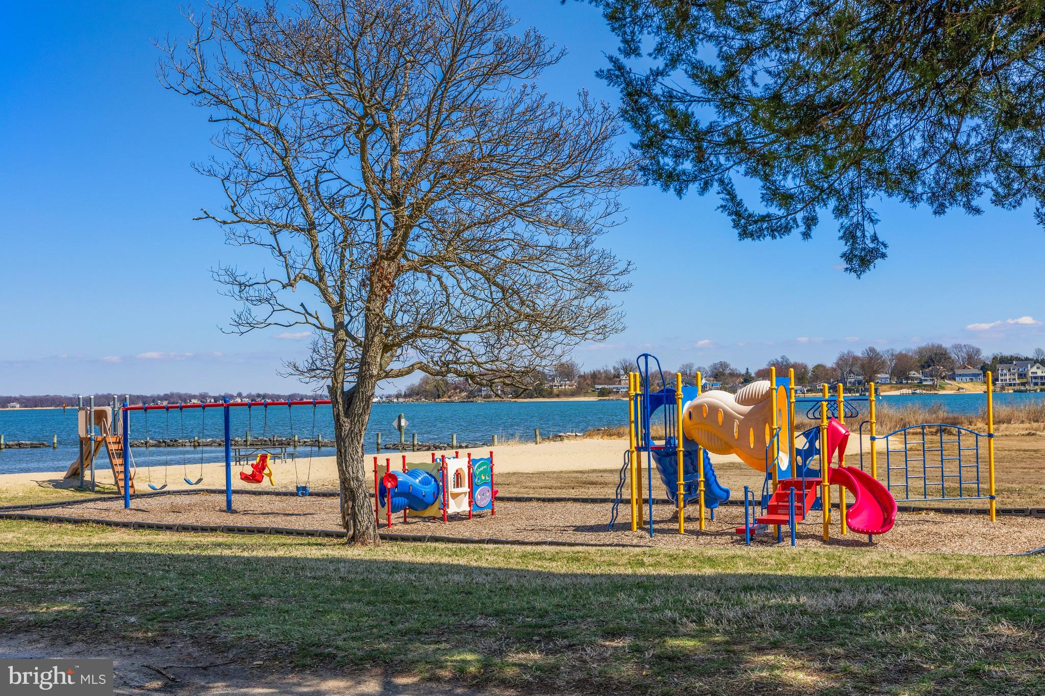 SELBY ON THE BAY - Residential
