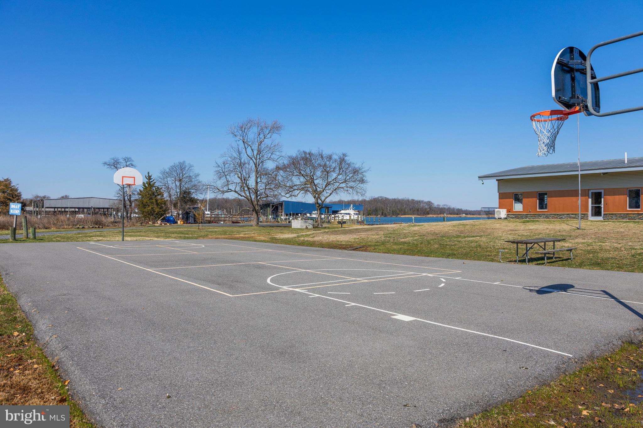 SELBY ON THE BAY - Residential