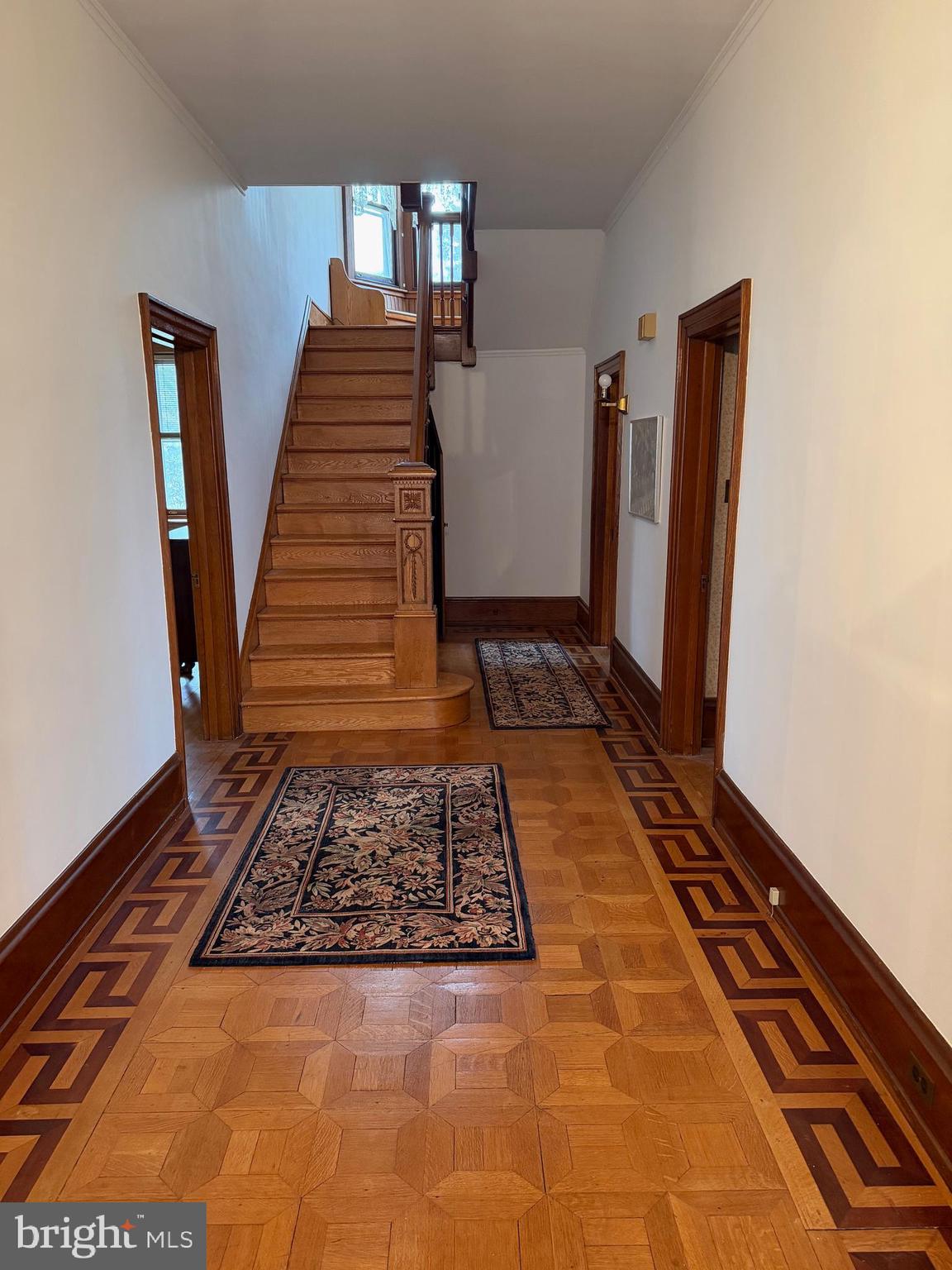 ROXBOROUGH - Residential