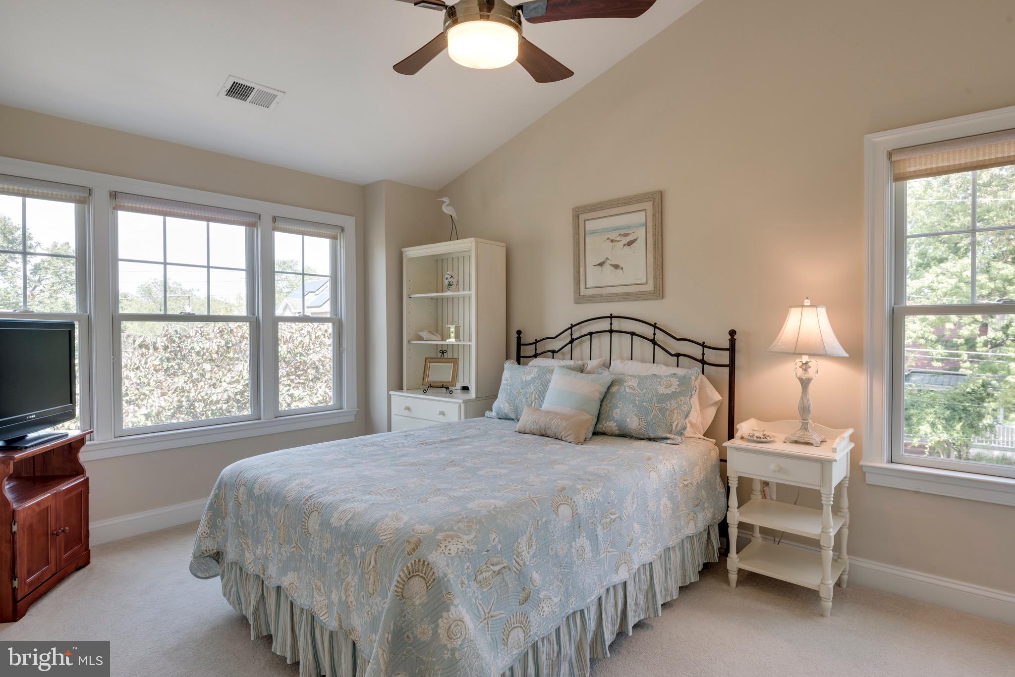 EASTPORT - Residential