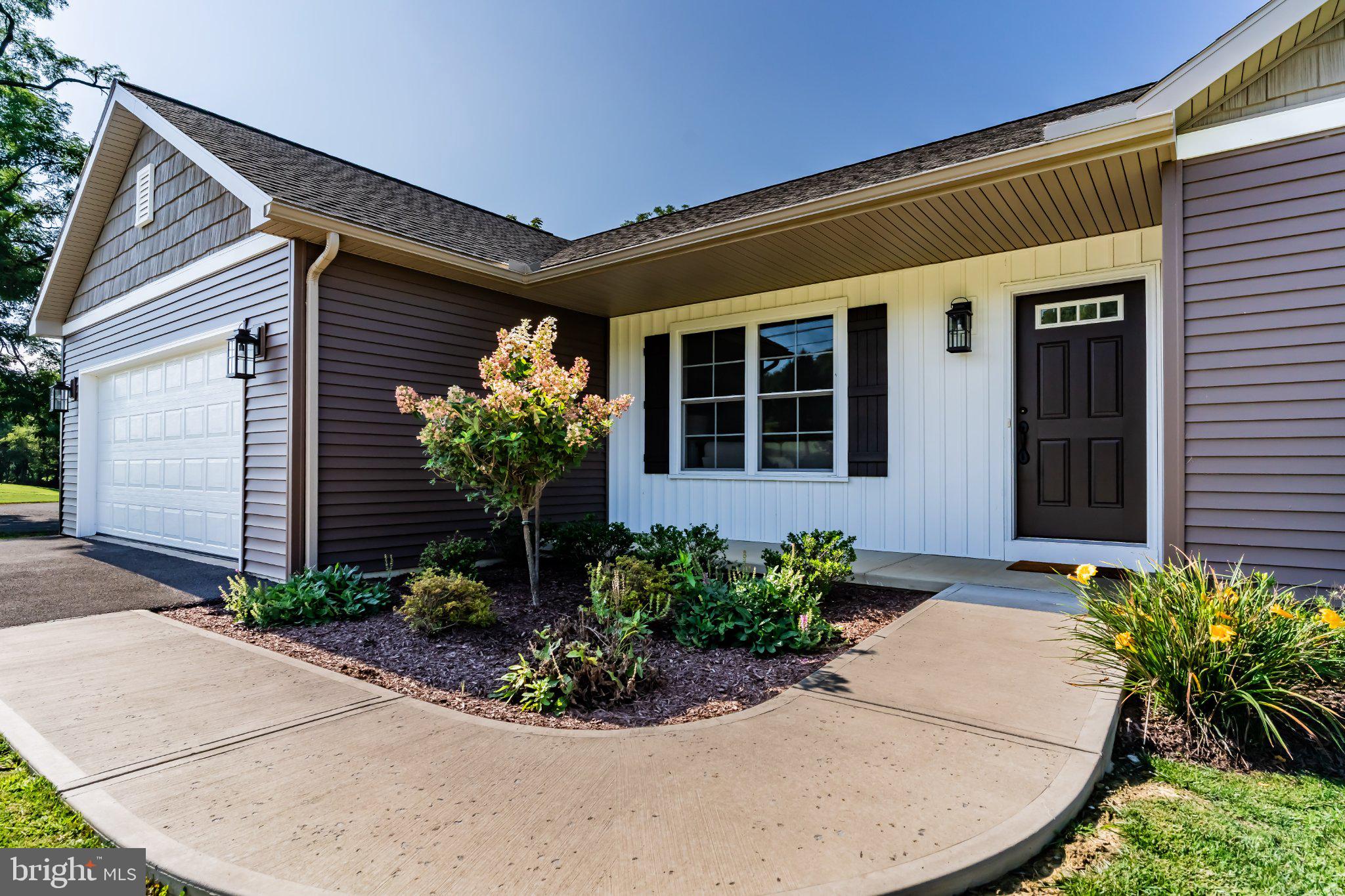 85 OLD COLONY RD