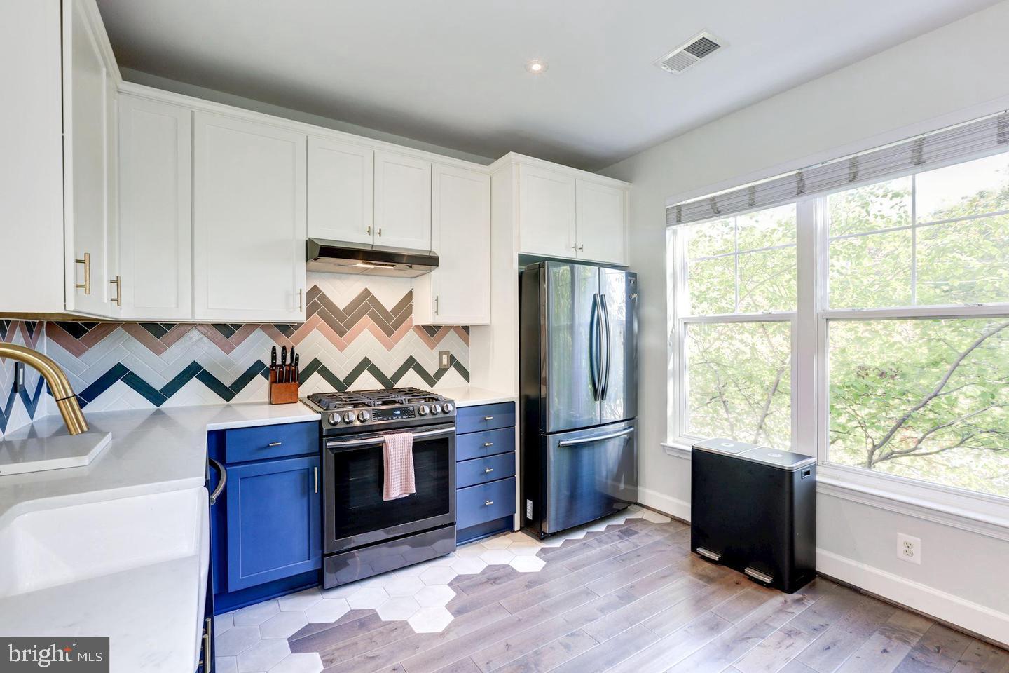 WHITE FLINT STATION - Residential