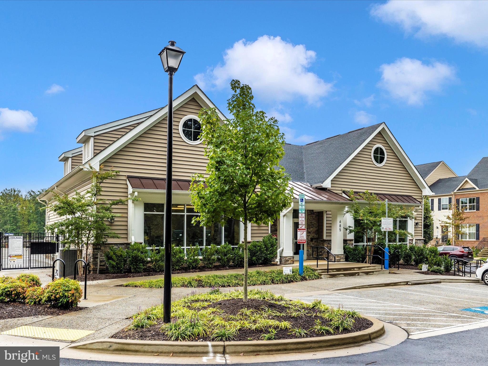 CLARKSBURG SQUARE - Residential