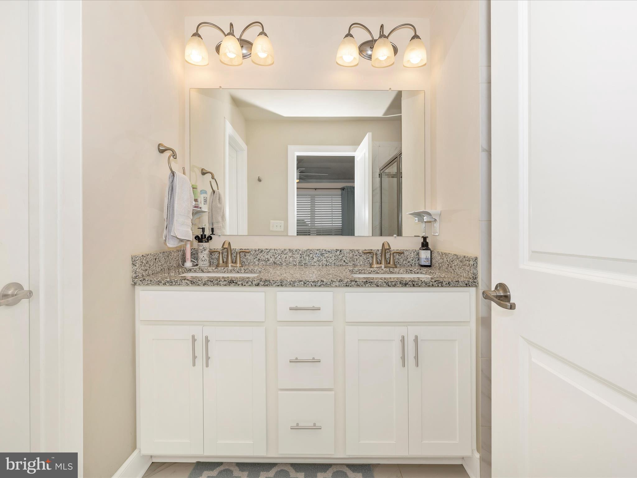 CLARKSBURG SQUARE - Residential