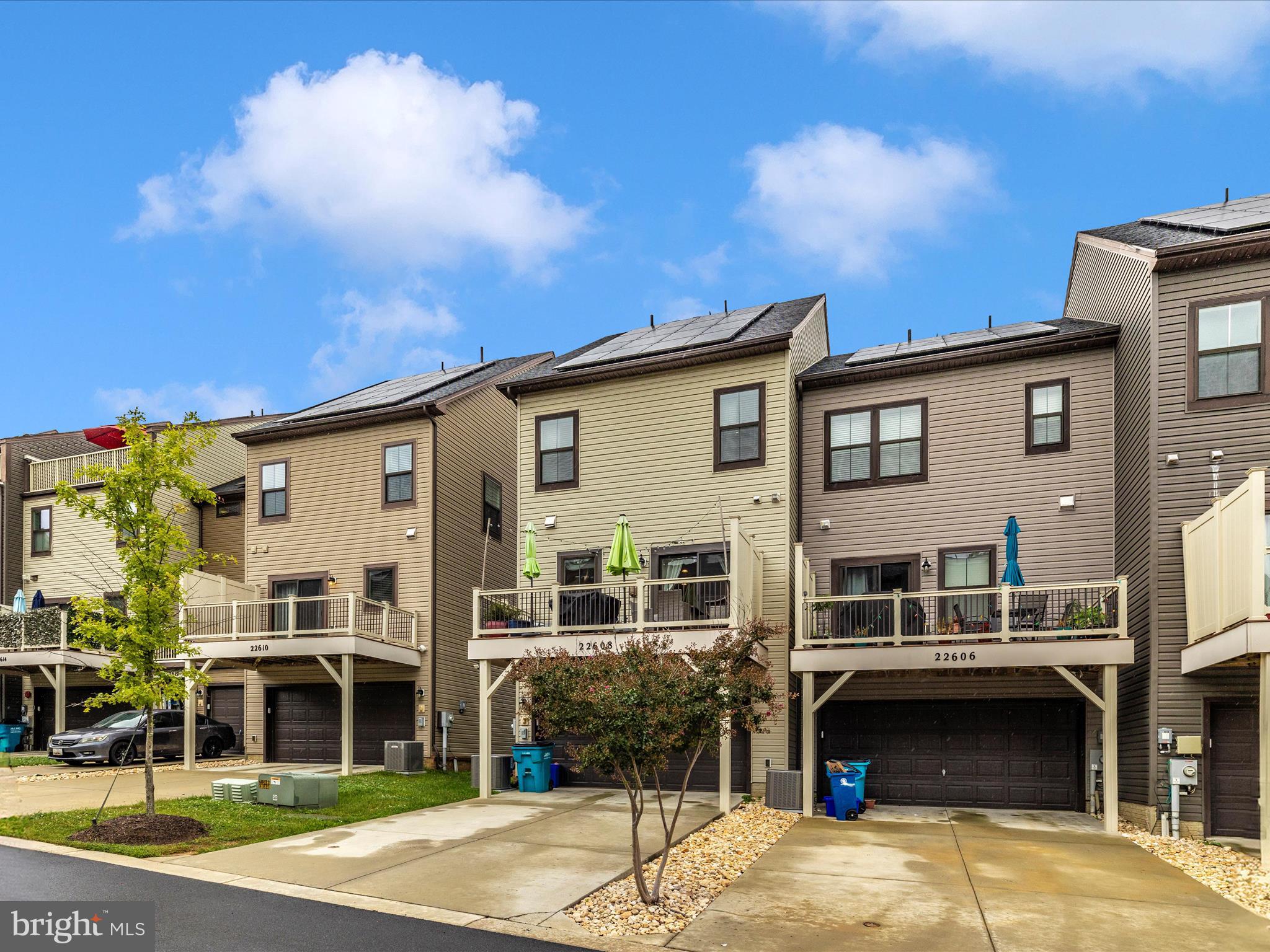 CLARKSBURG SQUARE - Residential