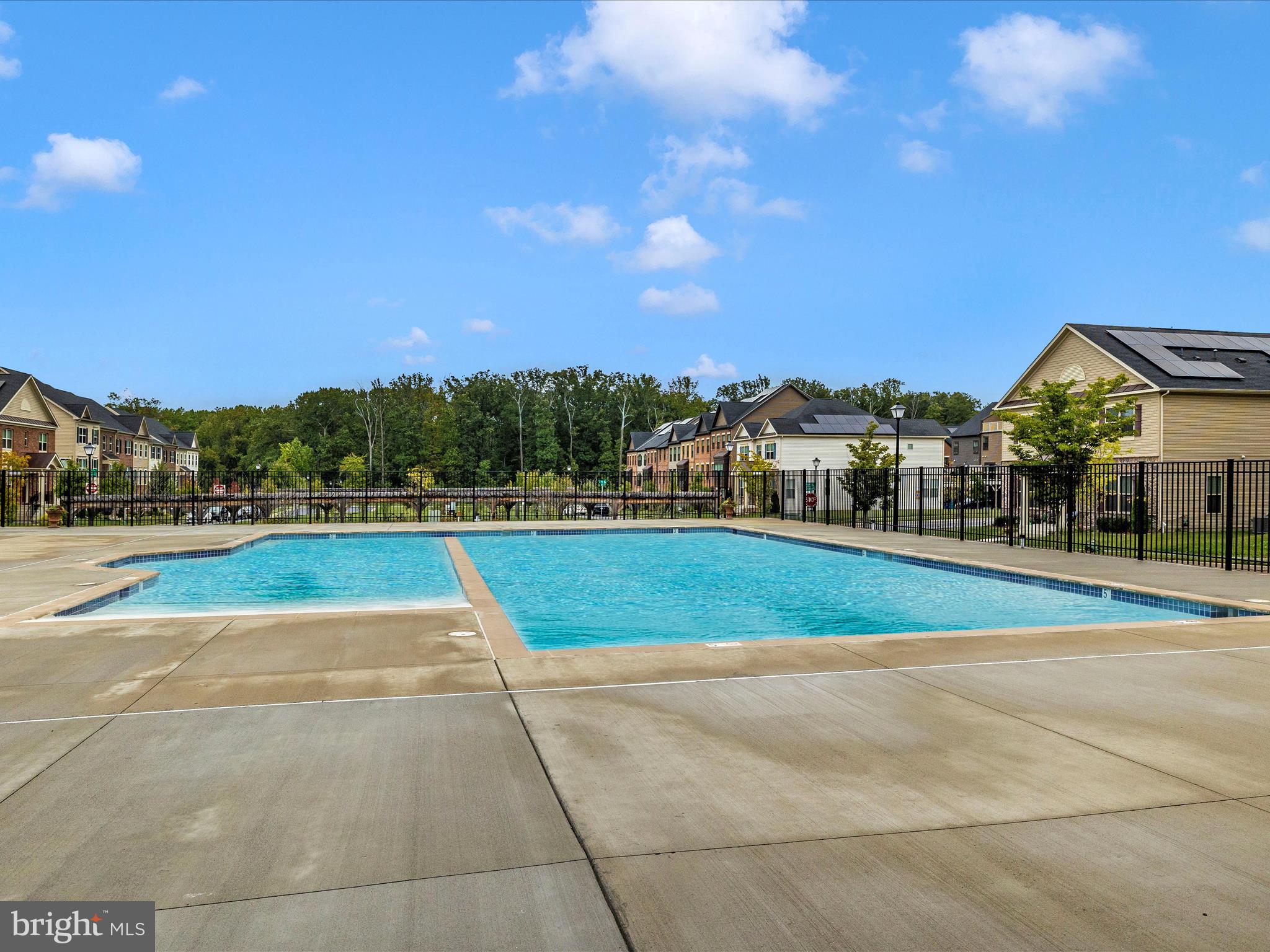 CLARKSBURG SQUARE - Residential