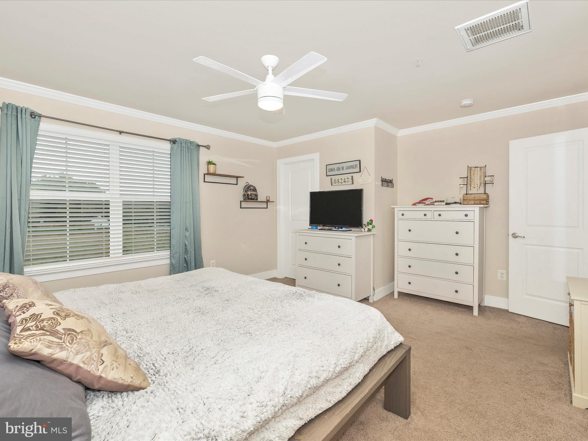 CLARKSBURG SQUARE - Residential