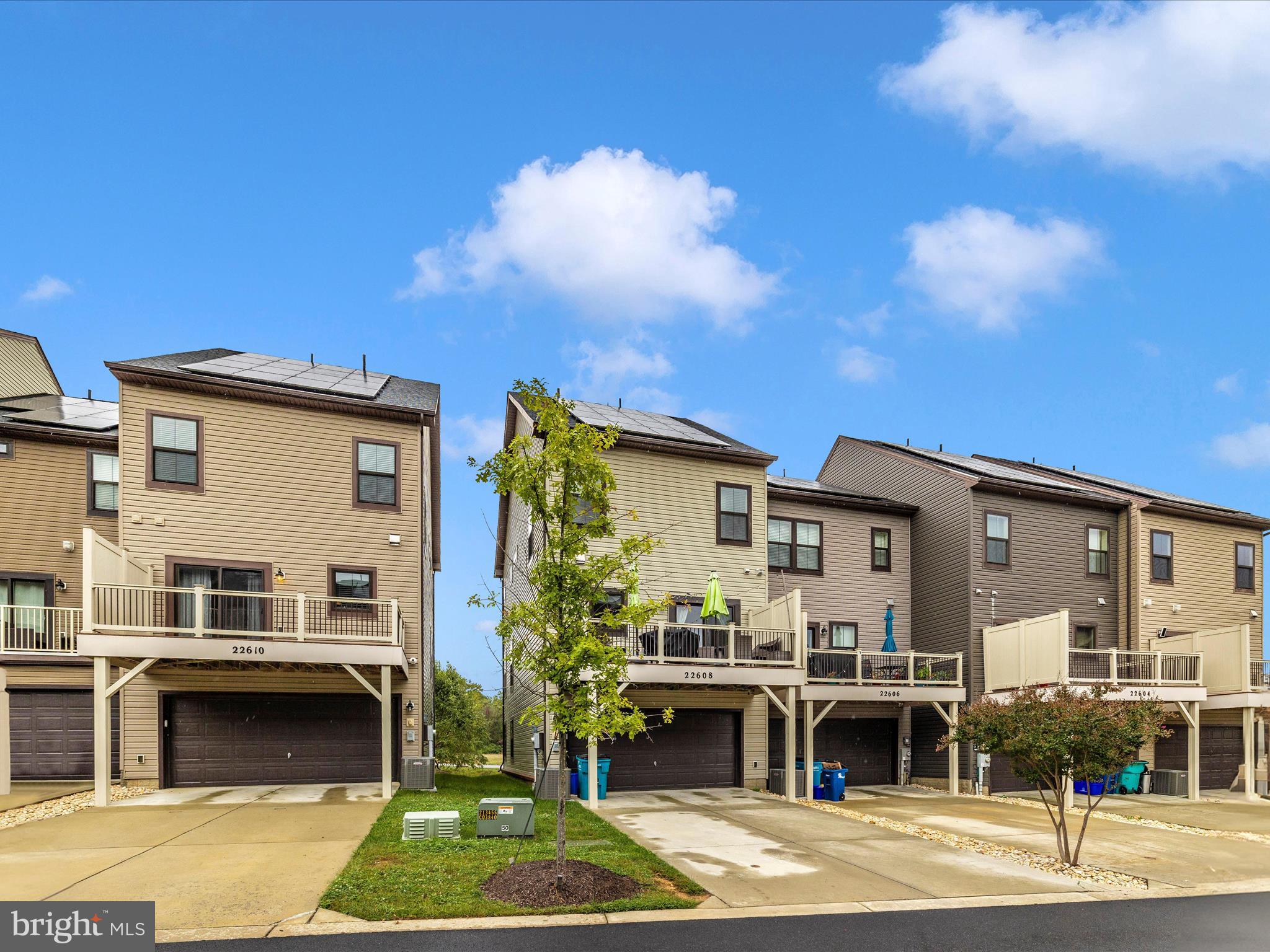 CLARKSBURG SQUARE - Residential