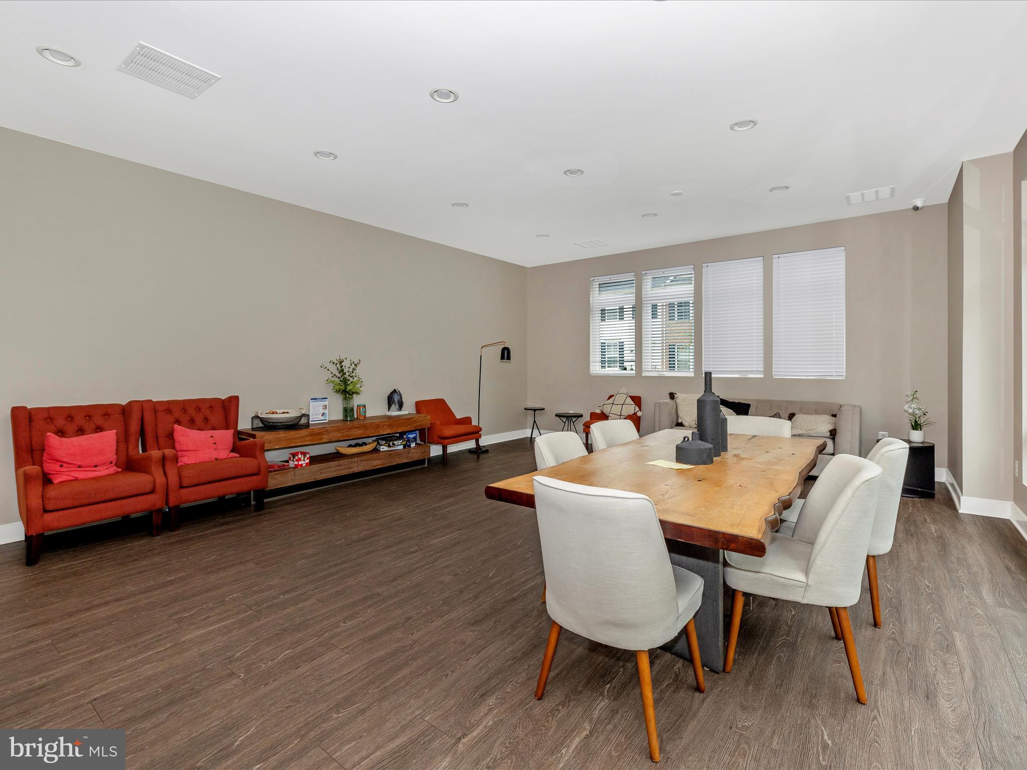 CLARKSBURG SQUARE - Residential