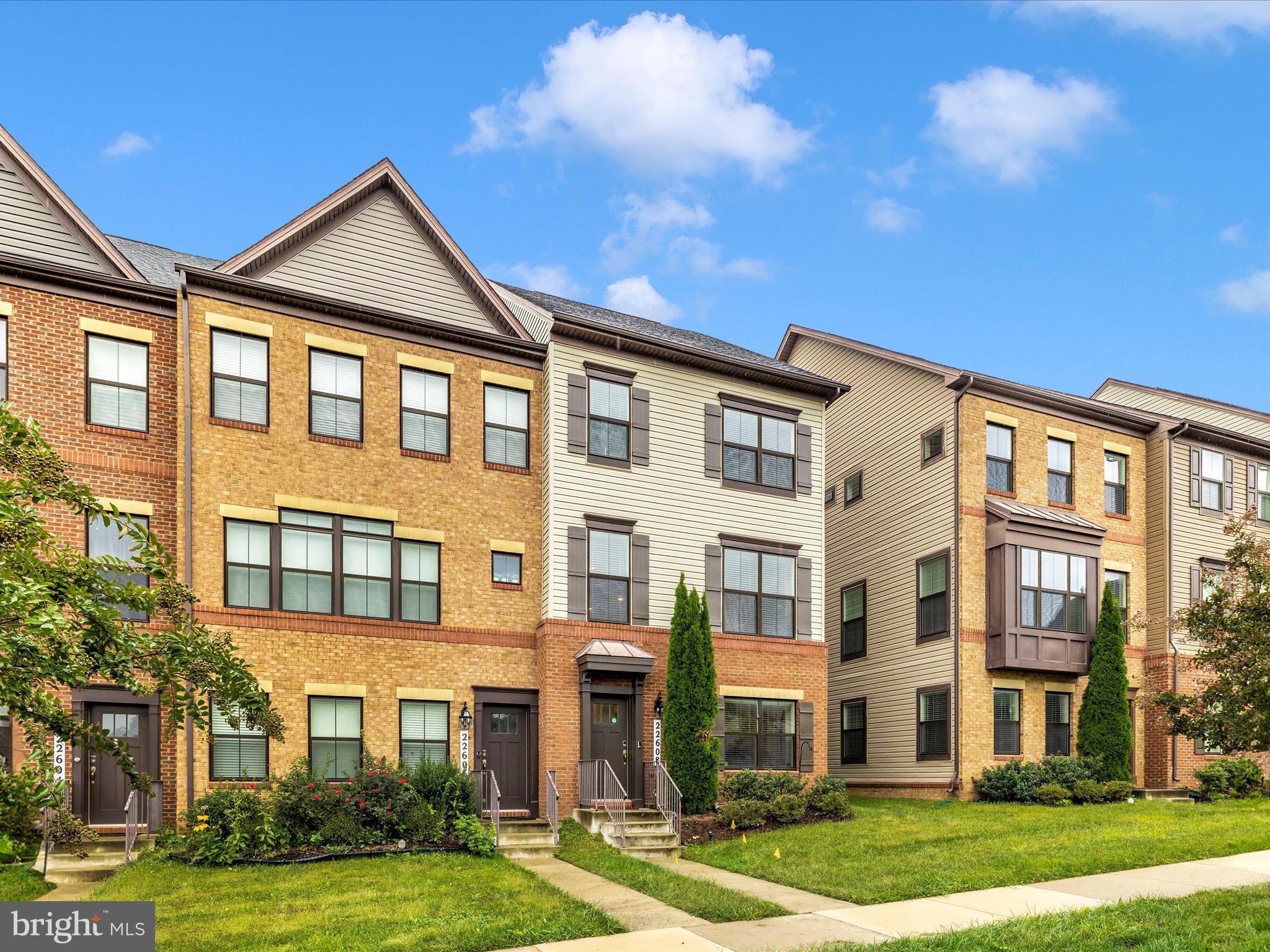 CLARKSBURG SQUARE - Residential