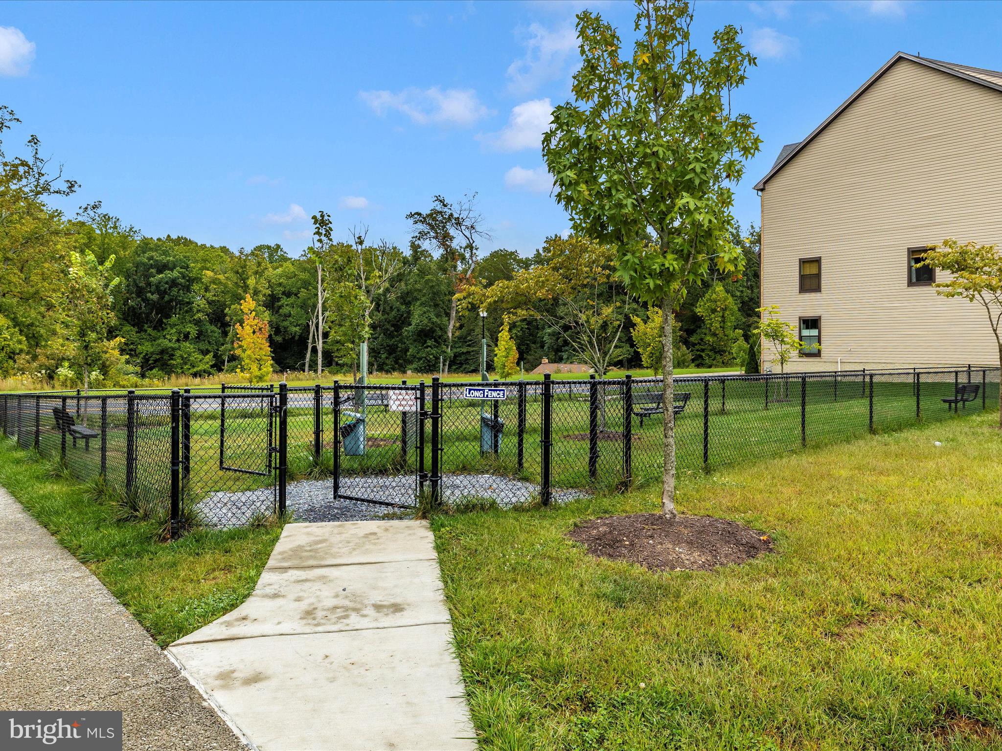 CLARKSBURG SQUARE - Residential
