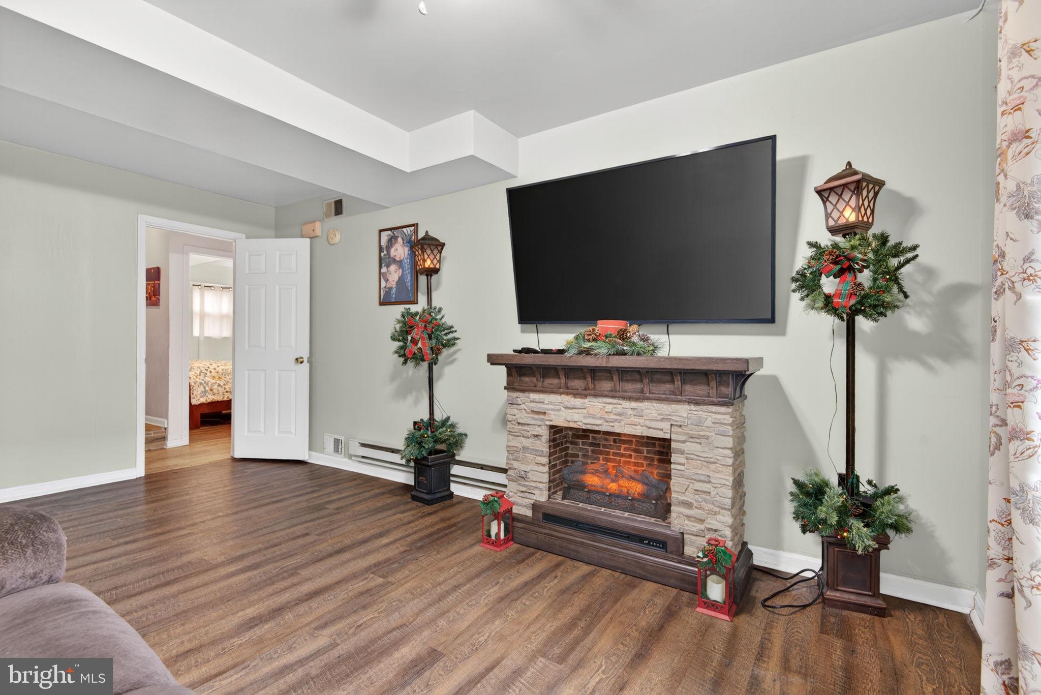 COLDBROOK MEADOWS - Residential