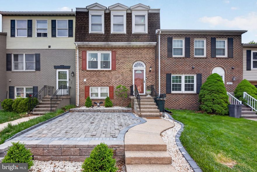 Experience the perfect blend of space, comfort, and convenience in this well-appointed 3-bedroom townhome featuring 2 full and 2 half bathrooms. This thoughtfully maintained home offers a spacious layout, highlighted by a private primary suite ideal for unwinding. Enjoy the ease of walkable living with nearby shopping, dining, and local amenities just steps away. A fantastic opportunity to own a home that truly checks all the boxes!