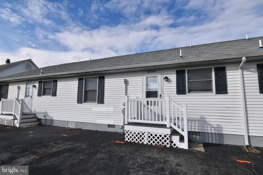 2 bedroom apartment with eat-in kitchen. Wood laminate floors.   No Pets.  Smoking prohibited inside of unit.  Security deposit is $1500.00
