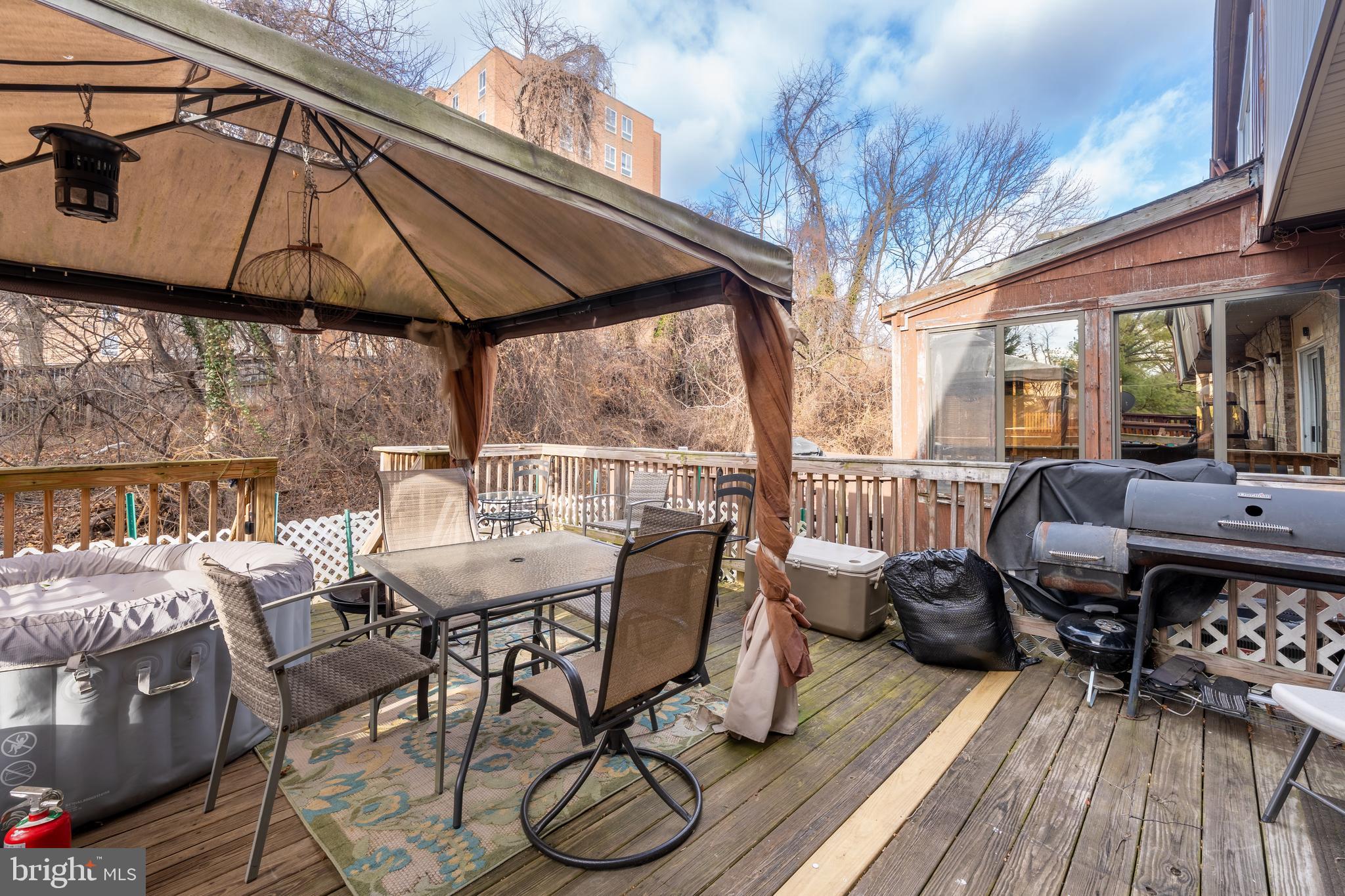 THE CEDARS - Residential